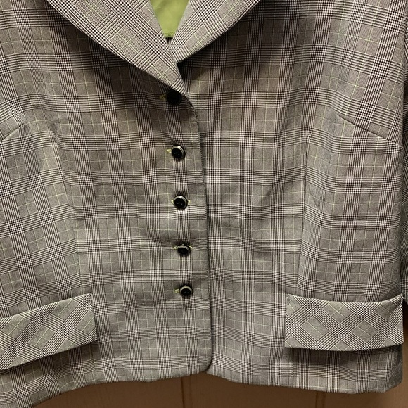 KS Collection Suit - Picture 4 of 15